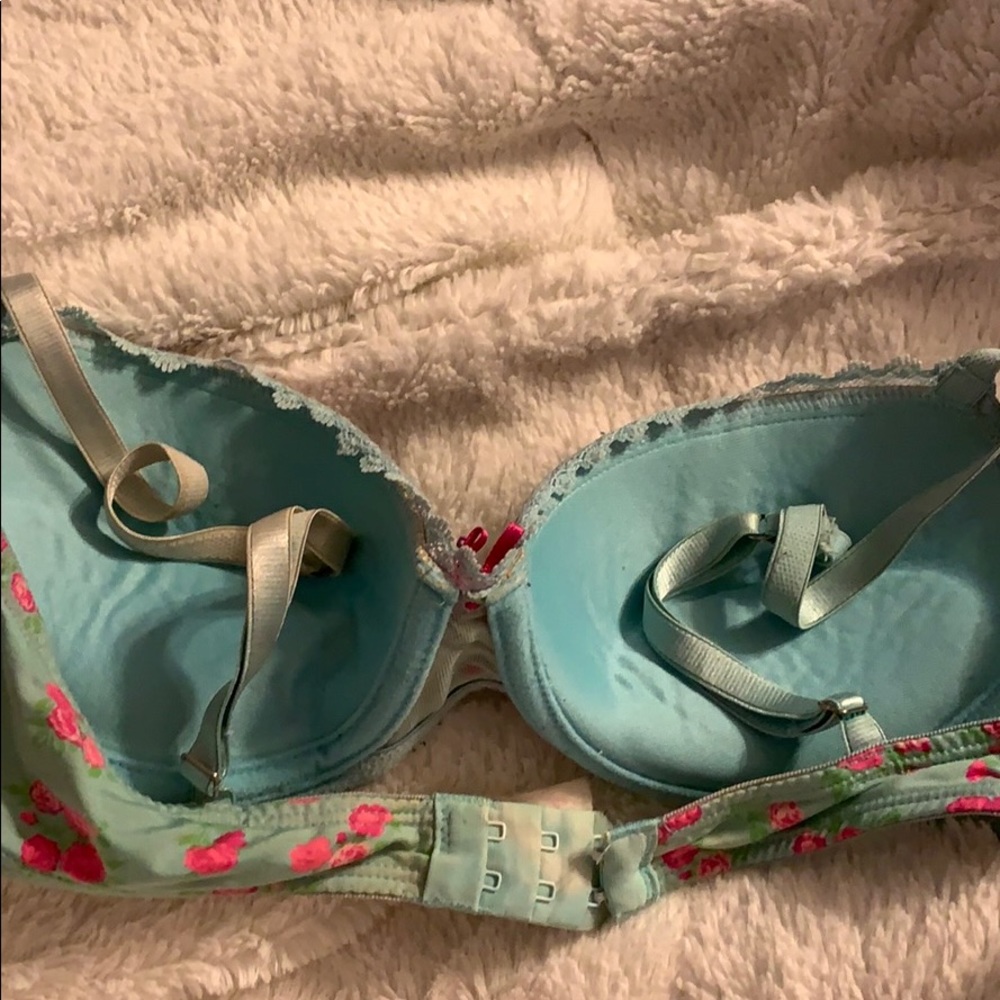 bra - Picture 2 of 4